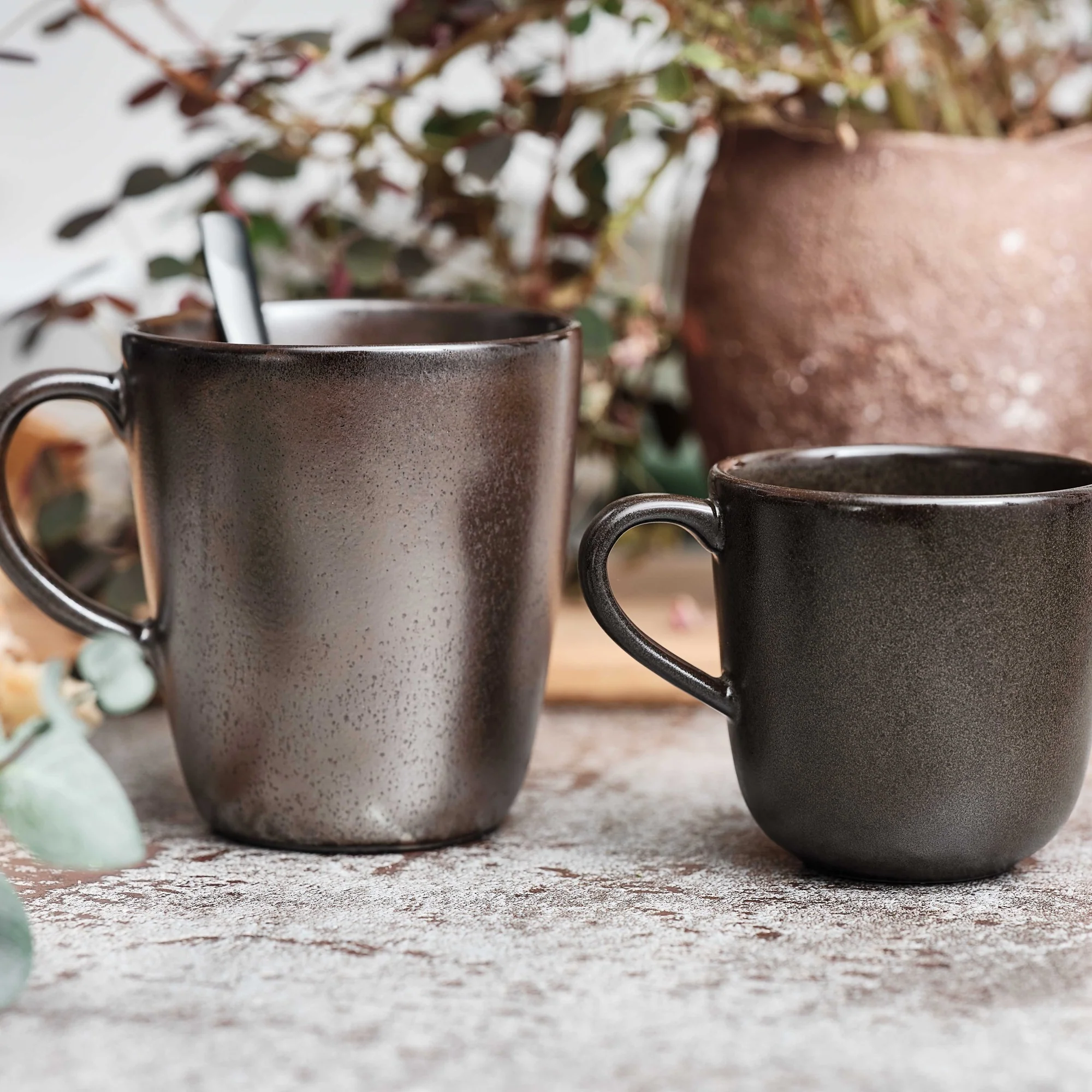 RAW krus med hank | Metallic Brown - Image 3